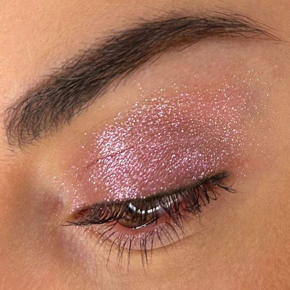 URBAN DECAY Moondust Eyeshadow - Glitter Rock - Picture 2 of 4